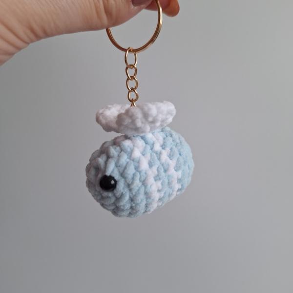 Gehaakte sleutelhanger | Lichtblauw en witte bij