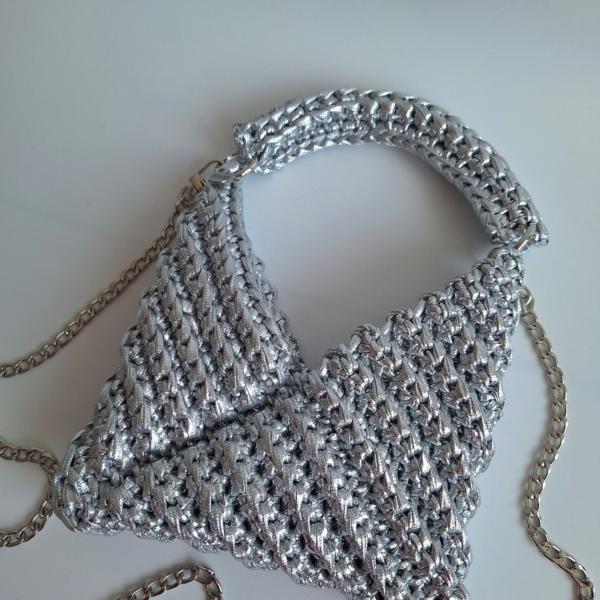 Gehaakte crossbody tas 'Metallic zilver'