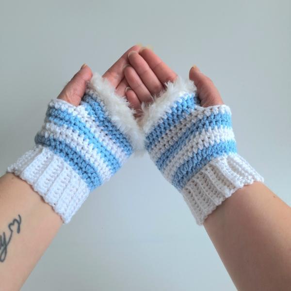 Gehaakte handschoenen - gehaakte vingerloze handschoenen | Wit en lichtblauw