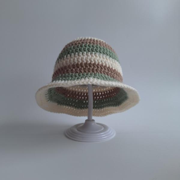 Gehaakt baby zonnehoedje 'Sage, crème en beige'