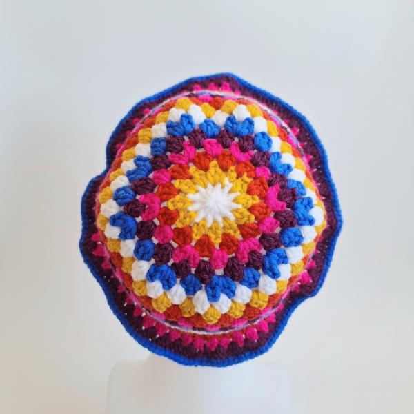 Gehaakte bucket hat | Wit, geel, rood, knalroze, aubergine paars en kobaltblauw