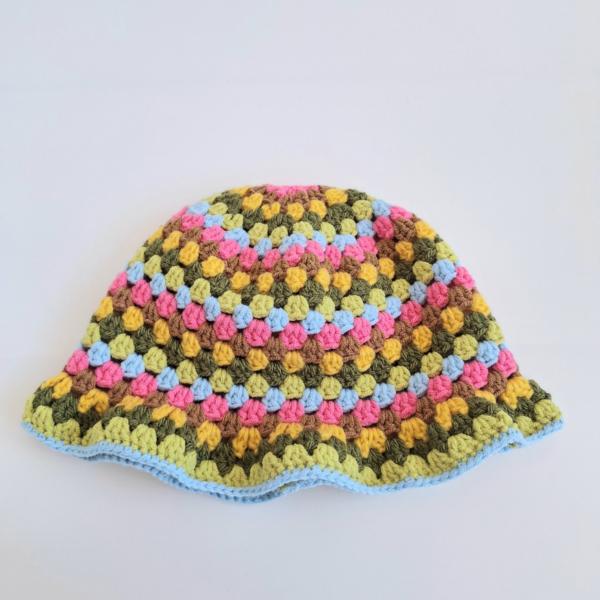 Gehaakte bucket hat | Knalroze, lichtbruin, geel, donkergroen, limegroen en lichtblauw