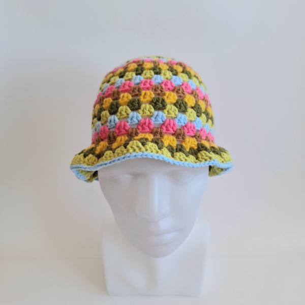 Gehaakte bucket hat | Knalroze, lichtbruin, geel, donkergroen, limegroen en lichtblauw