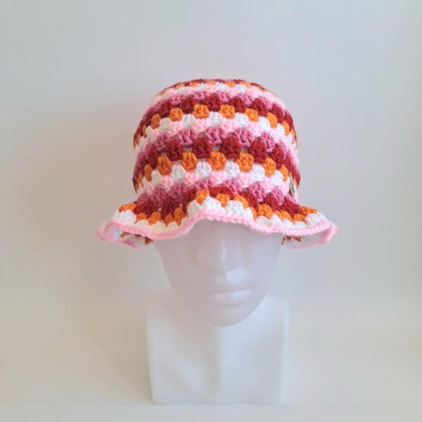 Gehaakte bucket hat | Pride lesbische vlag