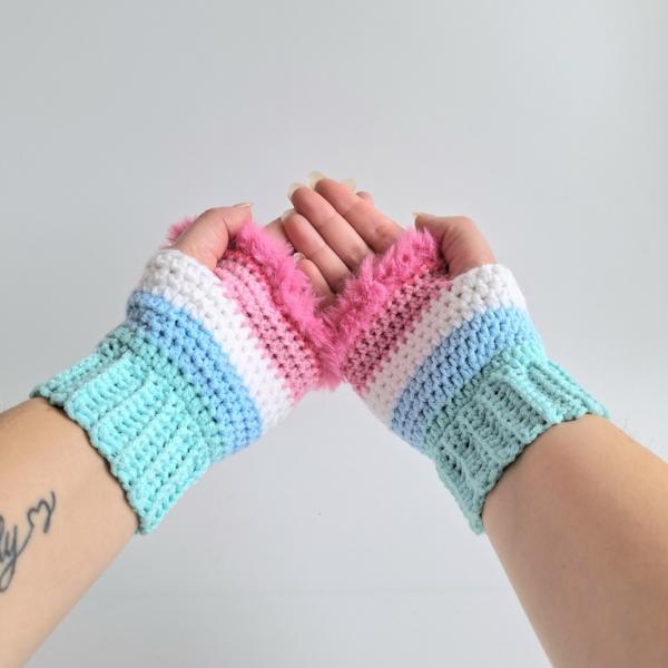 Gehaakte handschoenen - gehaakte vingerloze handschoenen | Mintgroen, lichtblauw, wit, lichtroze en barbieroze