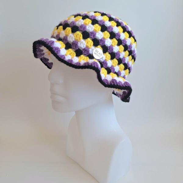 Gehaakte bucket hat | Pride non-binary vlag