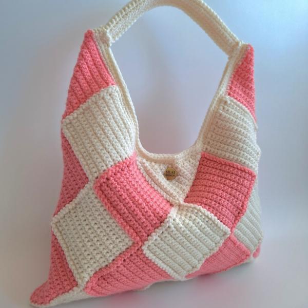 Gehaakte checker handtas 'Crème en koraaloranje'