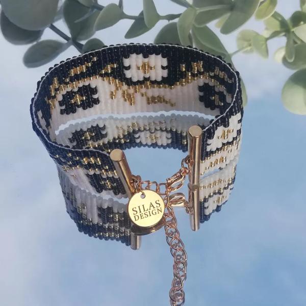 Geweven kralen armband | Zwart en witte bloesem