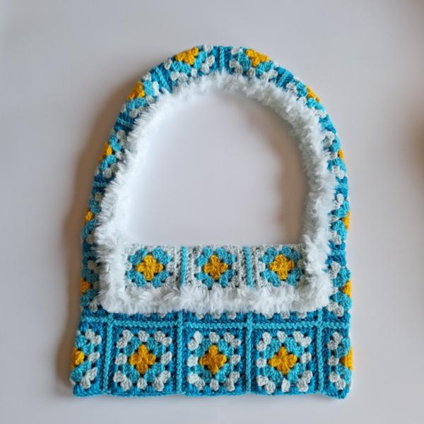 Gehaakte tas | Turquoise met lichtblauw imitatiebont