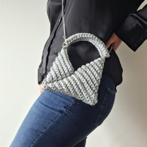 Gehaakte crossbody tas 'Metallic zilver'