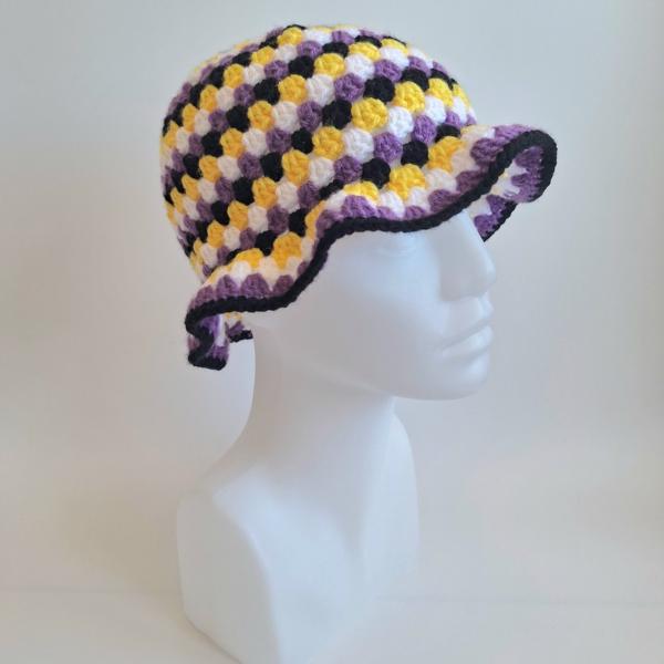 Gehaakte bucket hat | Pride non-binary vlag