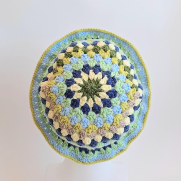 Gehaakte bucket hat | Donkergroen, geel, donkerblauw, mintgroen, lichtblauw, limegroen en beige