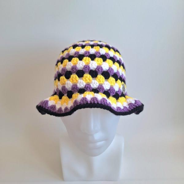 Gehaakte bucket hat | Pride non-binary vlag