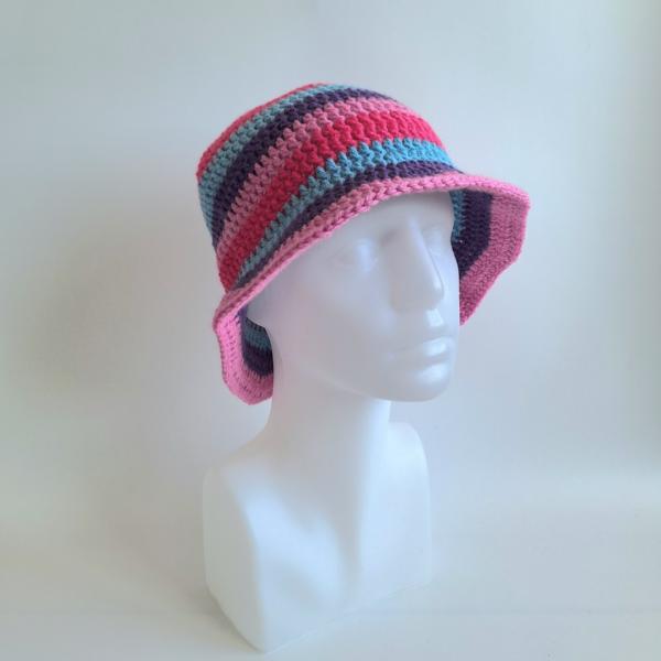 Gehaakte bucket hat | Blauw, paars, lavendel en roze