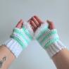 Thumbnail for Gehaakte handschoenen - gehaakte vingerloze handschoenen | Wit en mintgroen