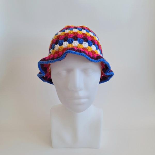 Gehaakte bucket hat | Wit, geel, rood, knalroze, aubergine paars en kobaltblauw