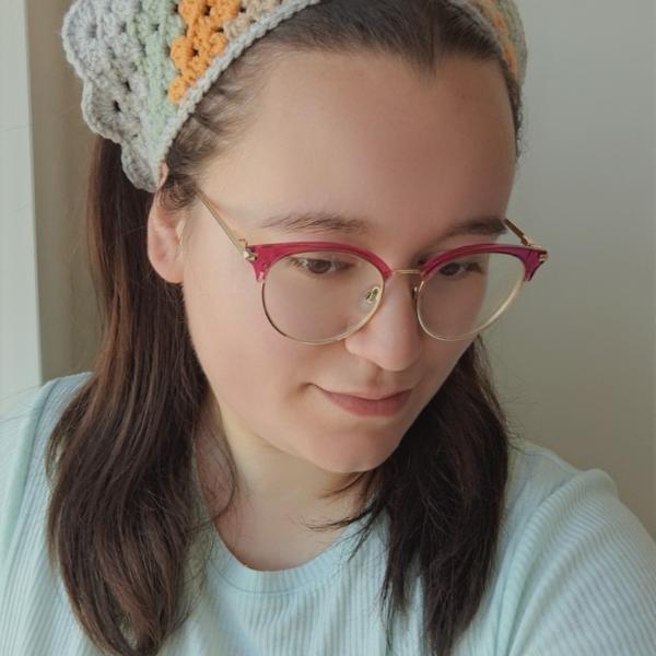 Gehaakte bandana 'Lichtgrijs, oranje en knalroze'