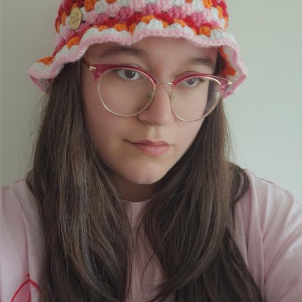 Gehaakte bucket hat | Pride lesbische vlag