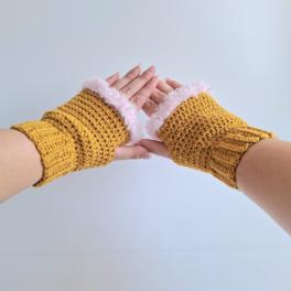 Gehaakte handschoenen - gehaakte vingerloze handschoenen | Okergeel en lichtroze