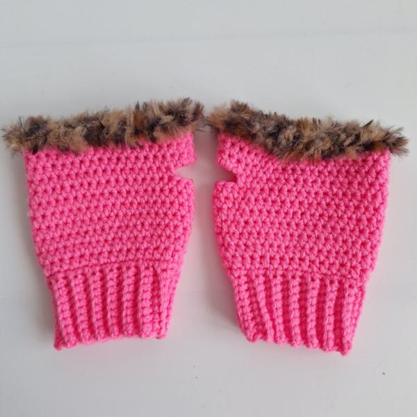 Gehaakte handschoenen - gehaakte vingerloze handschoenen | Neon roze en bruin gemêleerd