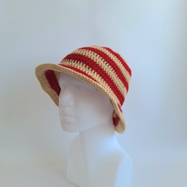 Gehaakte bucket hat | Beige en rood