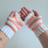 Thumbnail for Gehaakte handschoenen - gehaakte vingerloze handschoenen | Wit en perzikoranje
