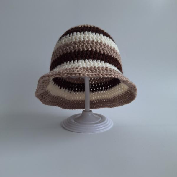 Gehaakt baby zonnehoedje 'Bruin, crème en beige'