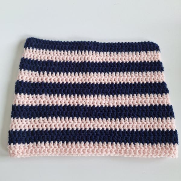 Gehaakte muts | Donkerblauw en lichtroze