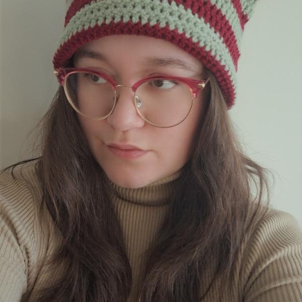 Gehaakte muts | Wijnrood en sagegroen