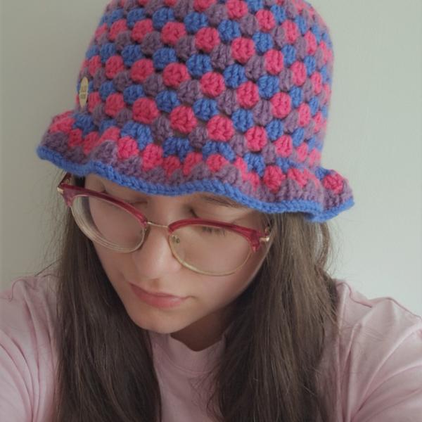Gehaakte bucket hat | Pride biseksuele vlag