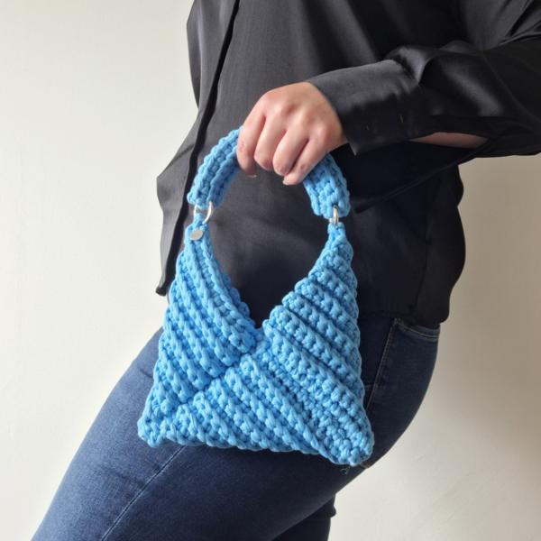Gehaakte crossbody tas 'Tiffany blauw'
