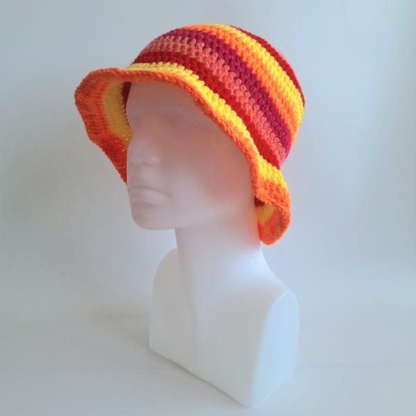 Gehaakte bucket hat | Oranje, fuchsia, koraal, rood en geel