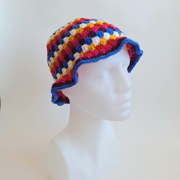 Gehaakte bucket hat | Wit, geel, rood, knalroze, aubergine paars en kobaltblauw
