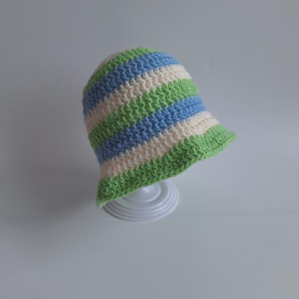 Gehaakt baby zonnehoedje 'Groen, blauw en crème'