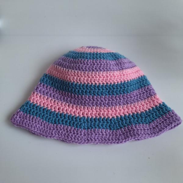 Gehaakt baby zonnehoedje 'Roze, blauw en lila'