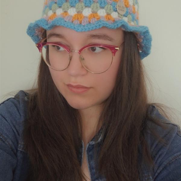 Gehaakte bucket hat | Oranje, lila, turquoise, sagegroen en wit