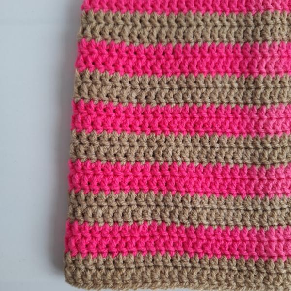 Gehaakte muts | Neon roze en beige
