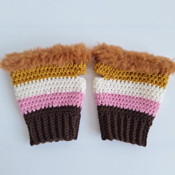 Gehaakte handschoenen - gehaakte vingerloze handschoenen | Donkerbruin, lichtroze, crème, okergeel en karamelbruin