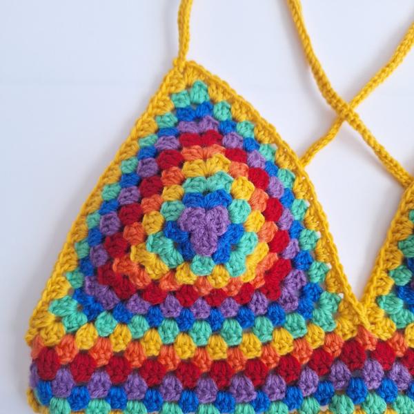 Gehaakt topje 'Pride regenboog vlag ||'