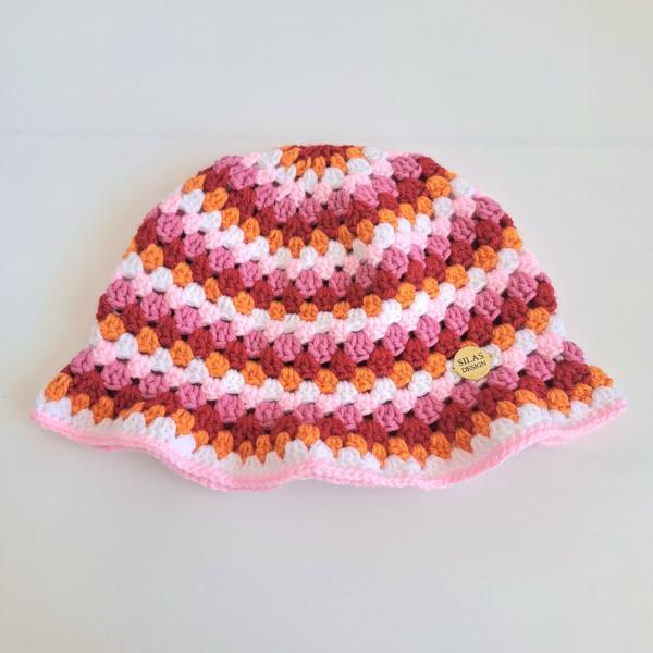Gehaakte bucket hat | Pride lesbische vlag