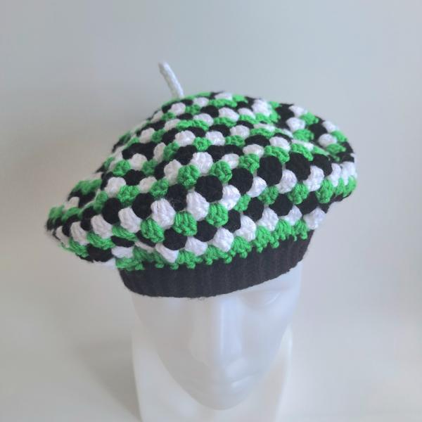 Gehaakte beret | Zwart, wit en groen