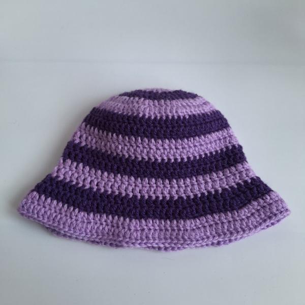 Gehaakt baby zonnehoedje 'Paars en lila'