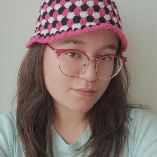 Gehaakte bucket hat | Fuchsia, wit en zwart
