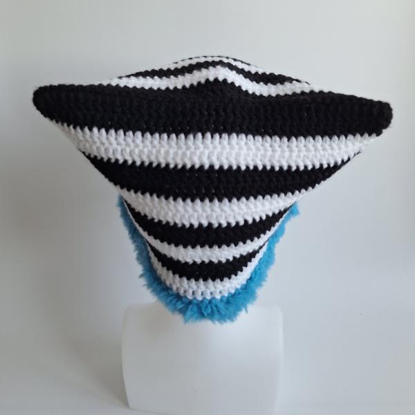 Gehaakte muts met imitatiebont | Zwart, wit en blauw