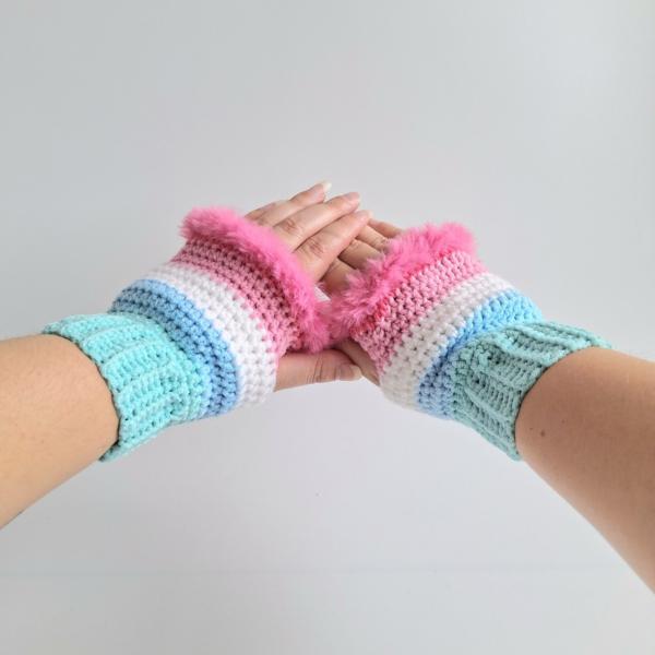 Gehaakte handschoenen - gehaakte vingerloze handschoenen | Mintgroen, lichtblauw, wit, lichtroze en barbieroze