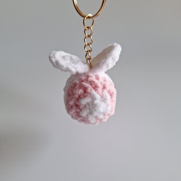 Gehaakte sleutelhanger | Roze en witte bij