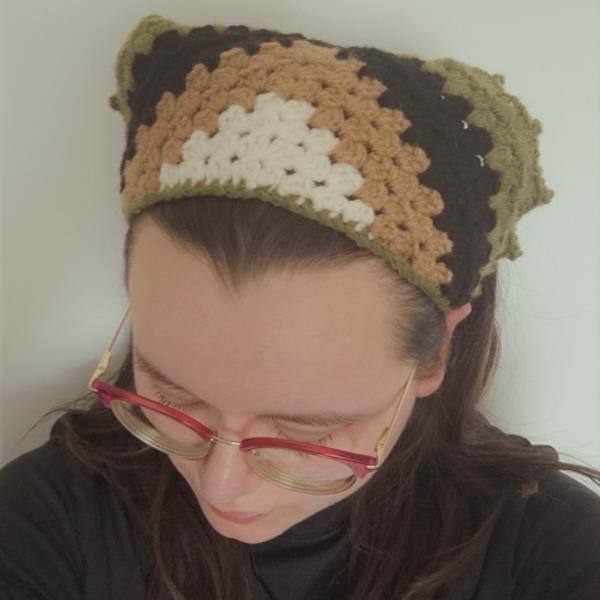 Gehaakte bandana | Crème, lichtbruin, zwart en donkergroen