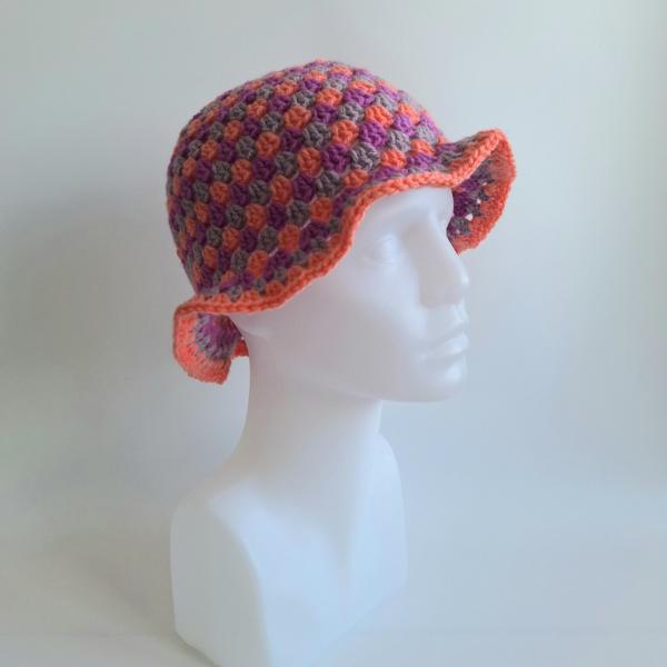 Gehaakte bucket hat | Koraal, lavendel en mauve