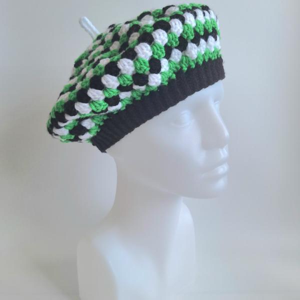 Gehaakte beret | Zwart, wit en groen