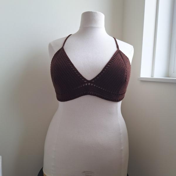 Gehaakt topje 'Boho top koffie'